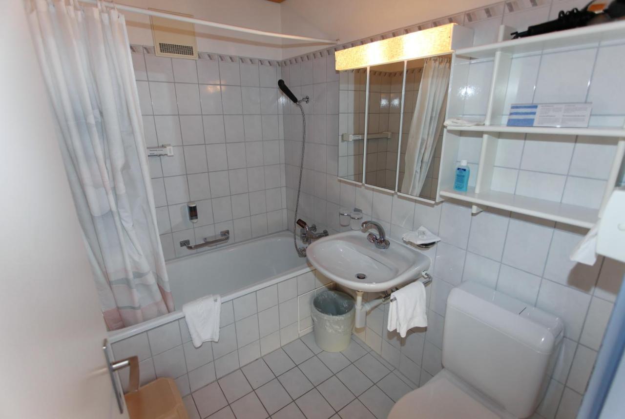 Aparthotel Muchetta Wiesen Екстериор снимка