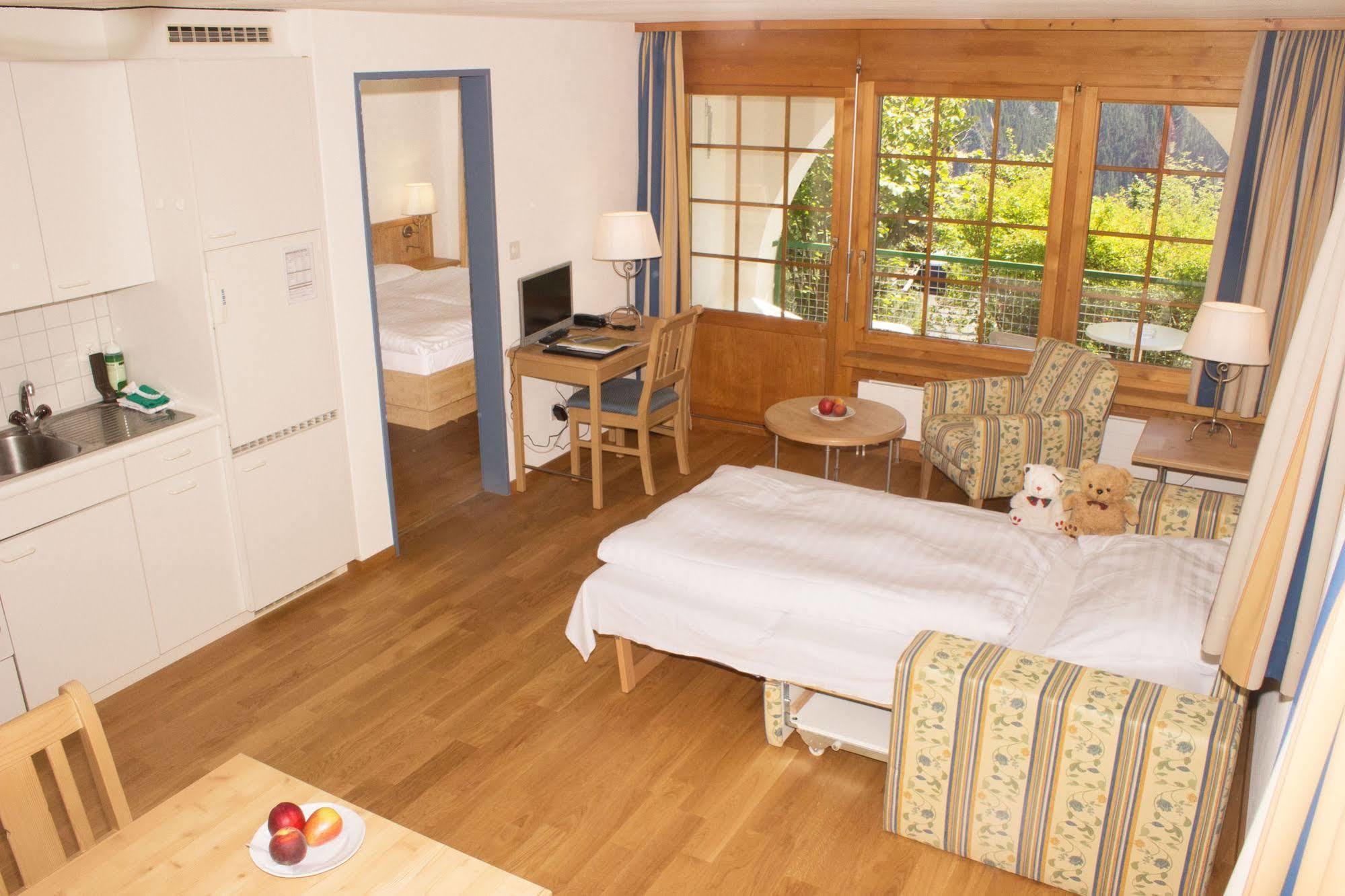Aparthotel Muchetta Wiesen Екстериор снимка