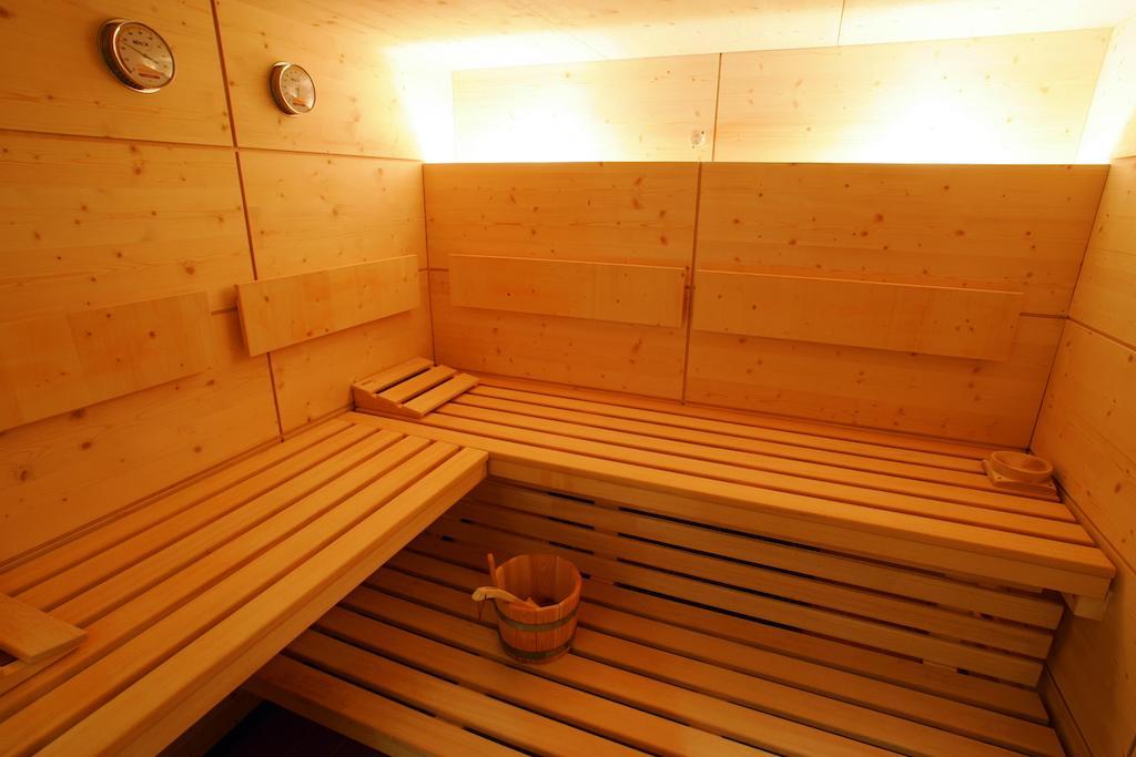 Aparthotel Muchetta Wiesen Екстериор снимка